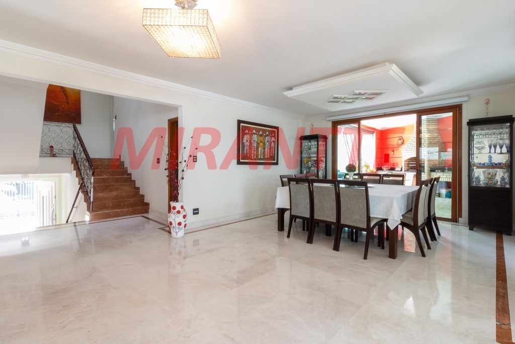 Sobrado de 557m² com 4 quartos em Jardim França
