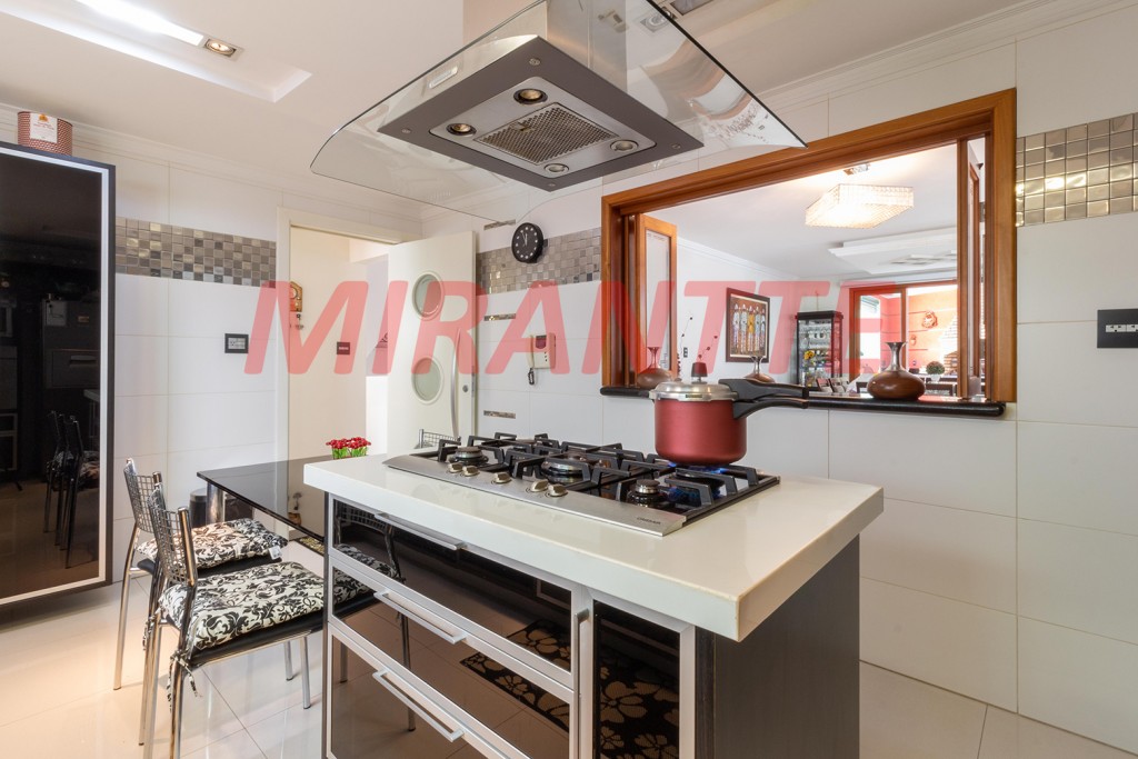 Sobrado de 557m² com 4 quartos em Jardim França