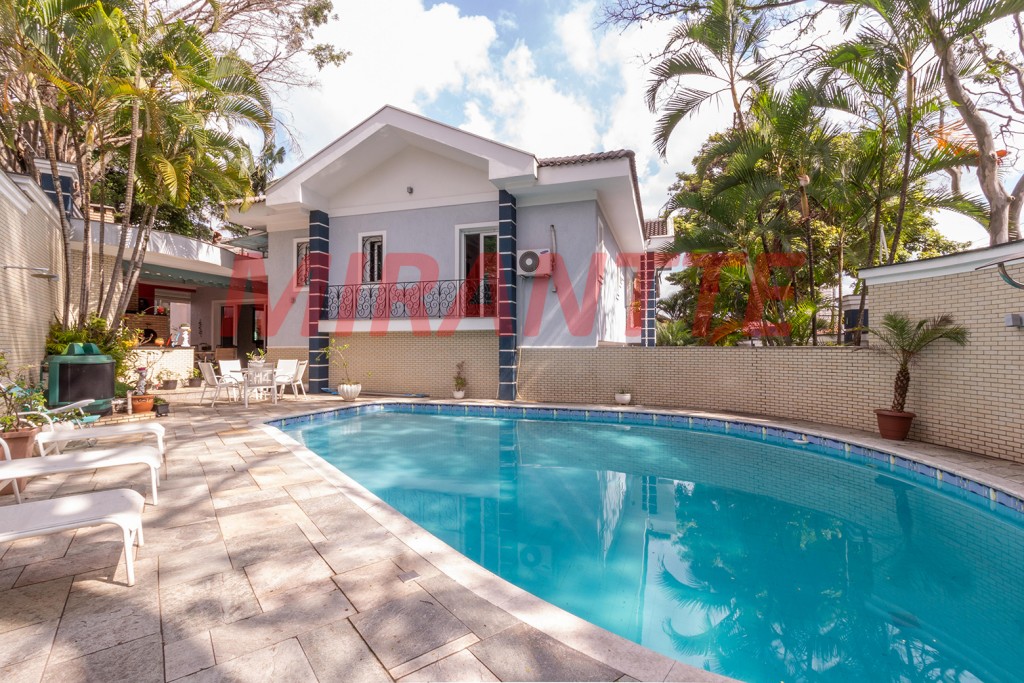 Sobrado de 557m² com 4 quartos em Jardim França