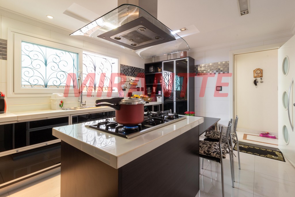 Sobrado de 557m² com 4 quartos em Jardim França