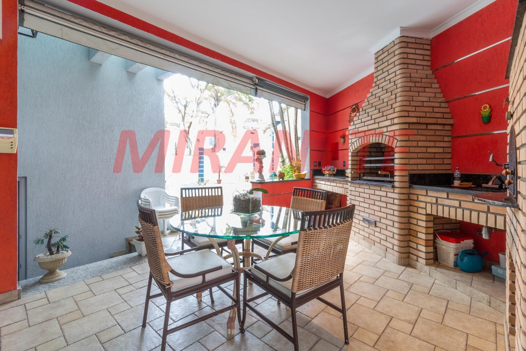 Sobrado de 557m² com 4 quartos em Jardim França
