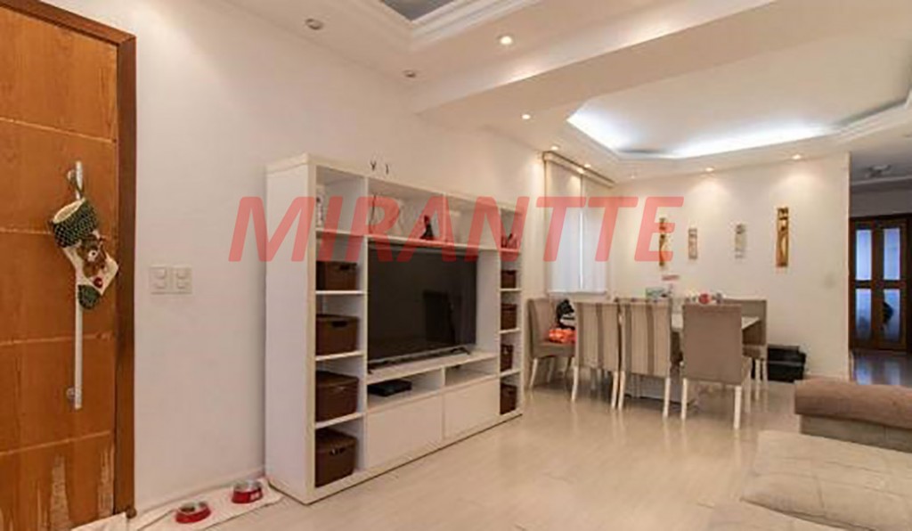 Sobrado de 227m² com 3 quartos em Jardim Peri