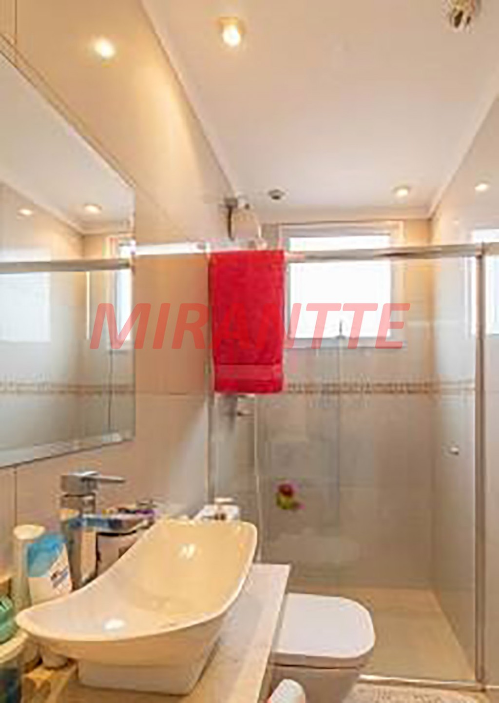 Sobrado de 227m² com 3 quartos em Jardim Peri
