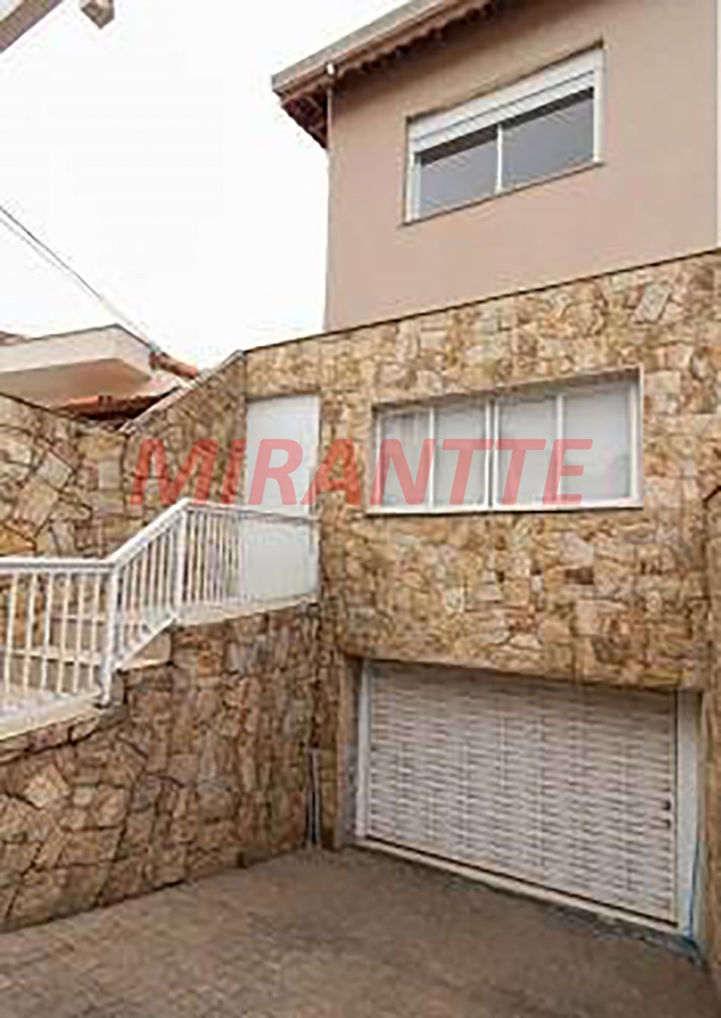 Sobrado de 227m² com 3 quartos em Jardim Peri