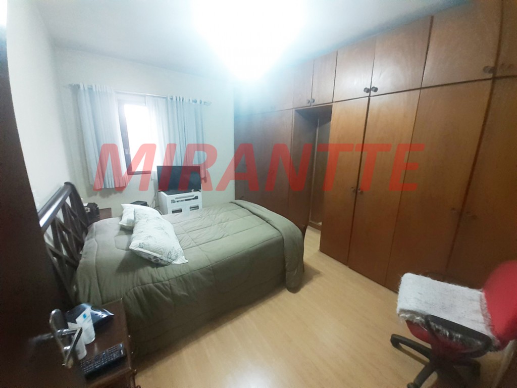 Sobrado de 197m² com 4 quartos em Jaçana
