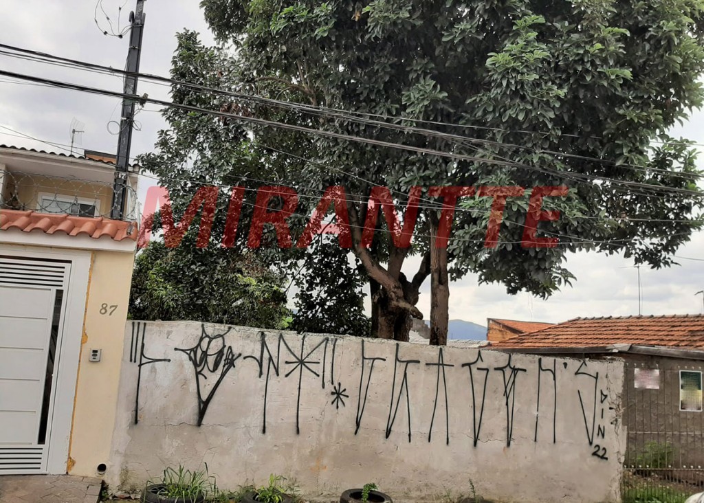 Terreno de 360m² em Vila Nivi
