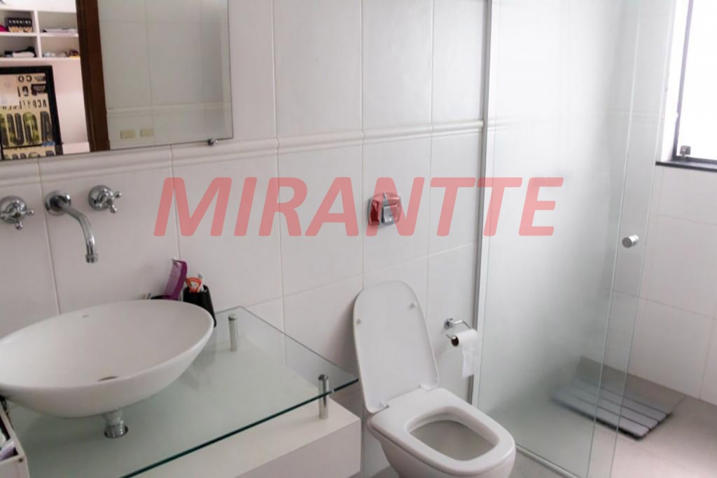 Sobrado de 353m² com 3 quartos em Jardim Floresta