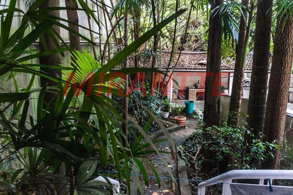 Sobrado de 353m² com 3 quartos em Jardim Floresta