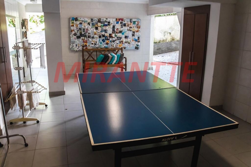 Sobrado de 353m² com 3 quartos em Jardim Floresta