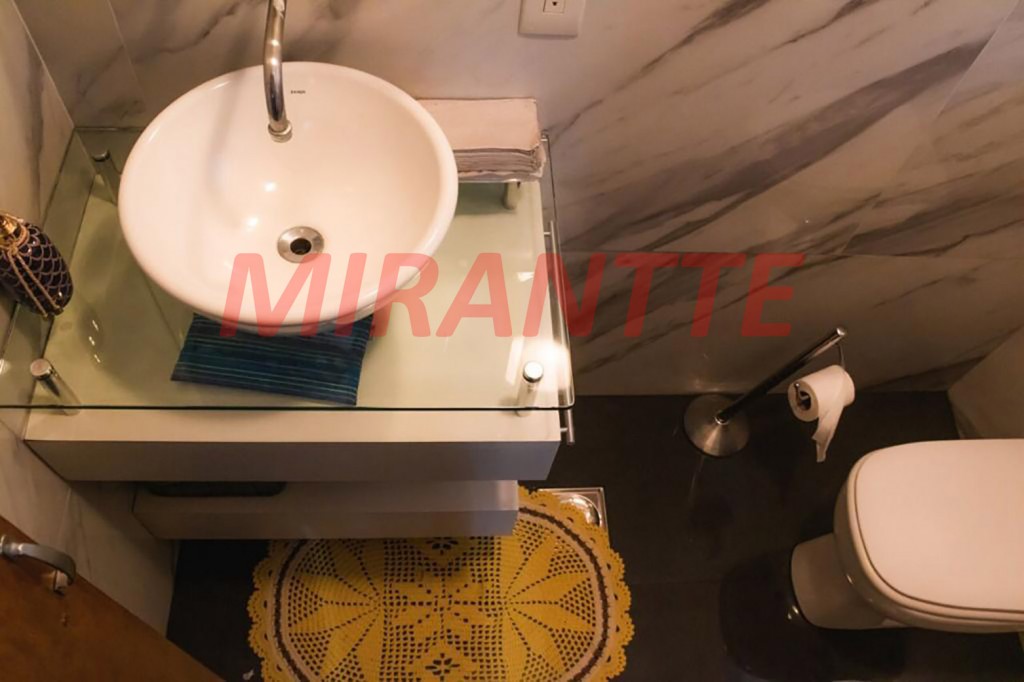 Sobrado de 353m² com 3 quartos em Jardim Floresta