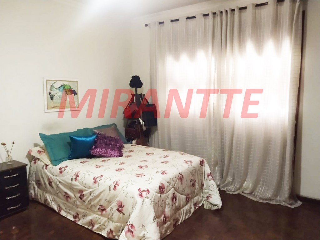 Sobrado de 316m² com 4 quartos em Vila Gustavo