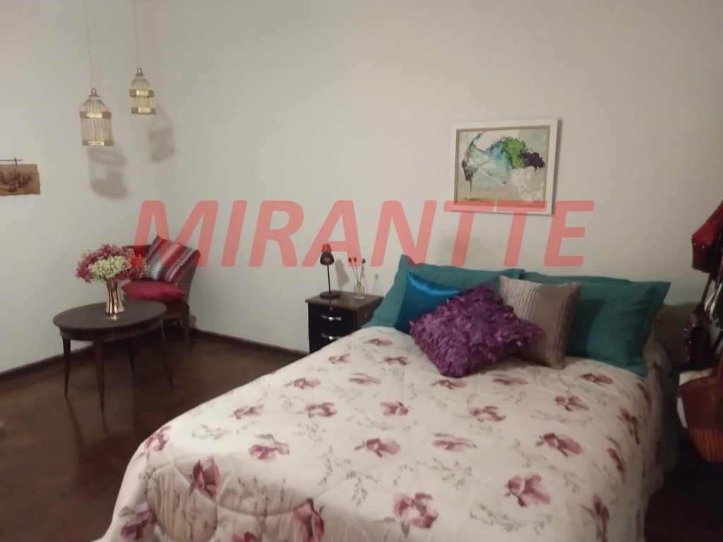 Sobrado de 316m² com 4 quartos em Vila Gustavo