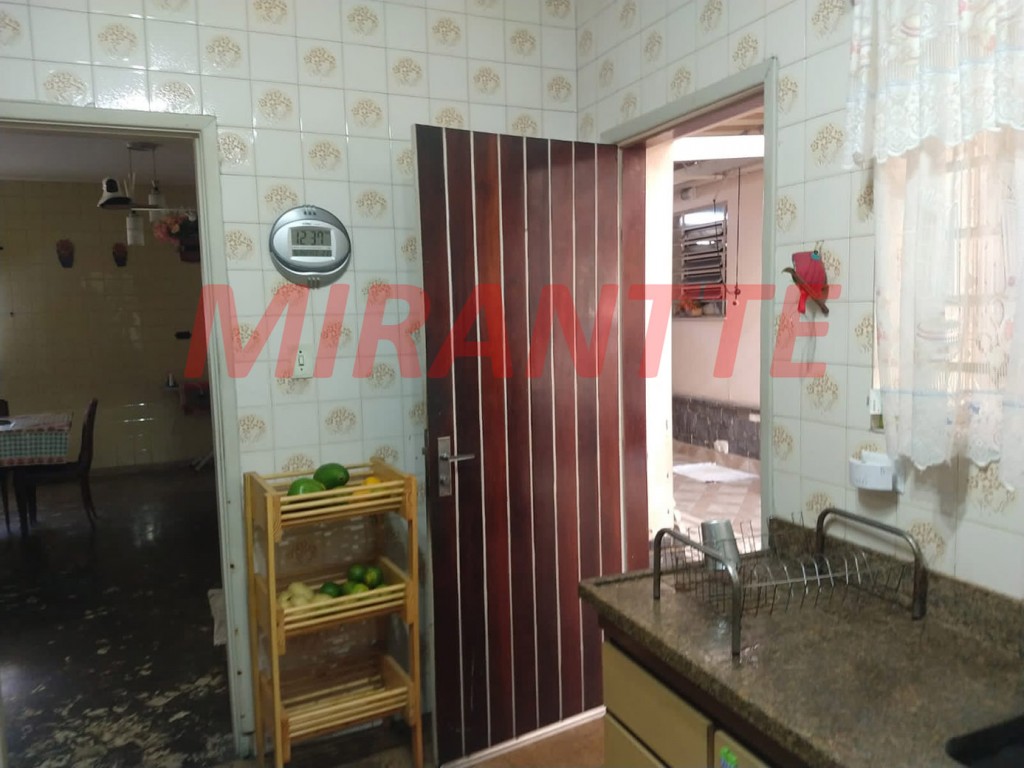 Sobrado de 316m² com 4 quartos em Vila Gustavo