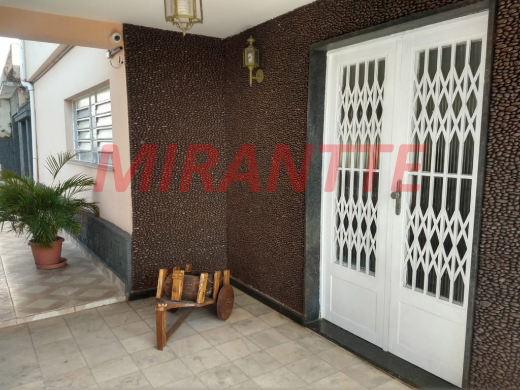 Sobrado de 316m² com 4 quartos em Vila Gustavo