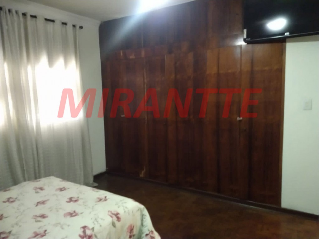 Sobrado de 316m² com 4 quartos em Vila Gustavo