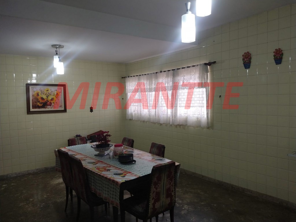 Sobrado de 316m² com 4 quartos em Vila Gustavo