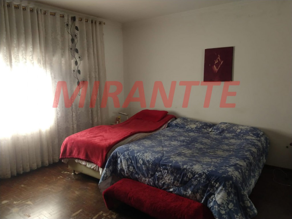 Sobrado de 316m² com 4 quartos em Vila Gustavo