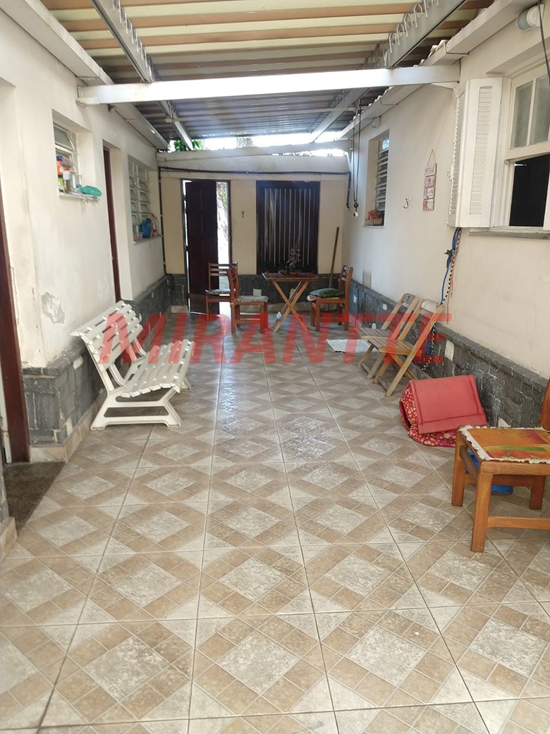 Sobrado de 316m² com 4 quartos em Vila Gustavo