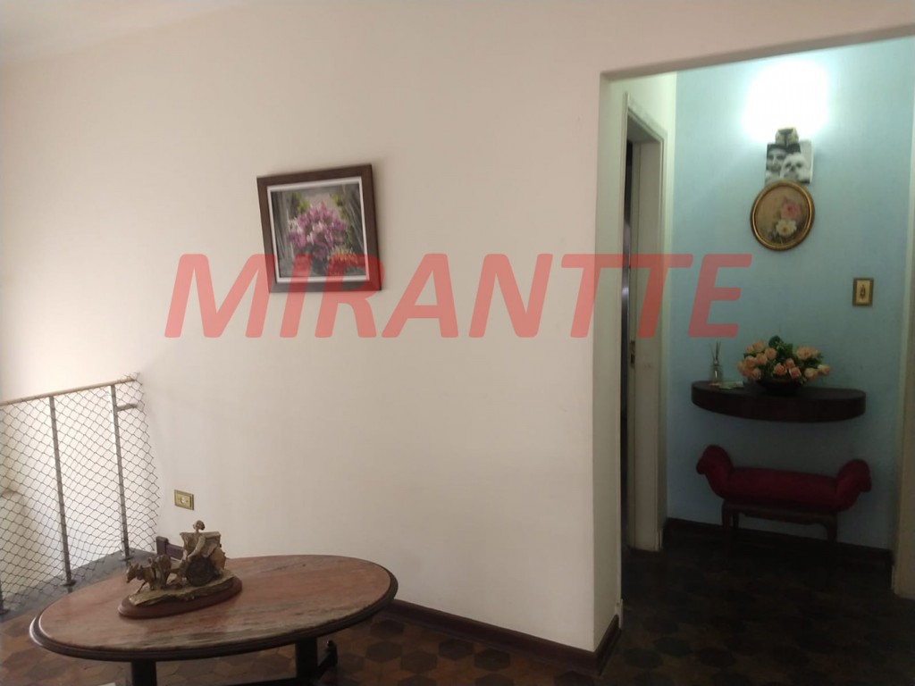 Sobrado de 316m² com 4 quartos em Vila Gustavo