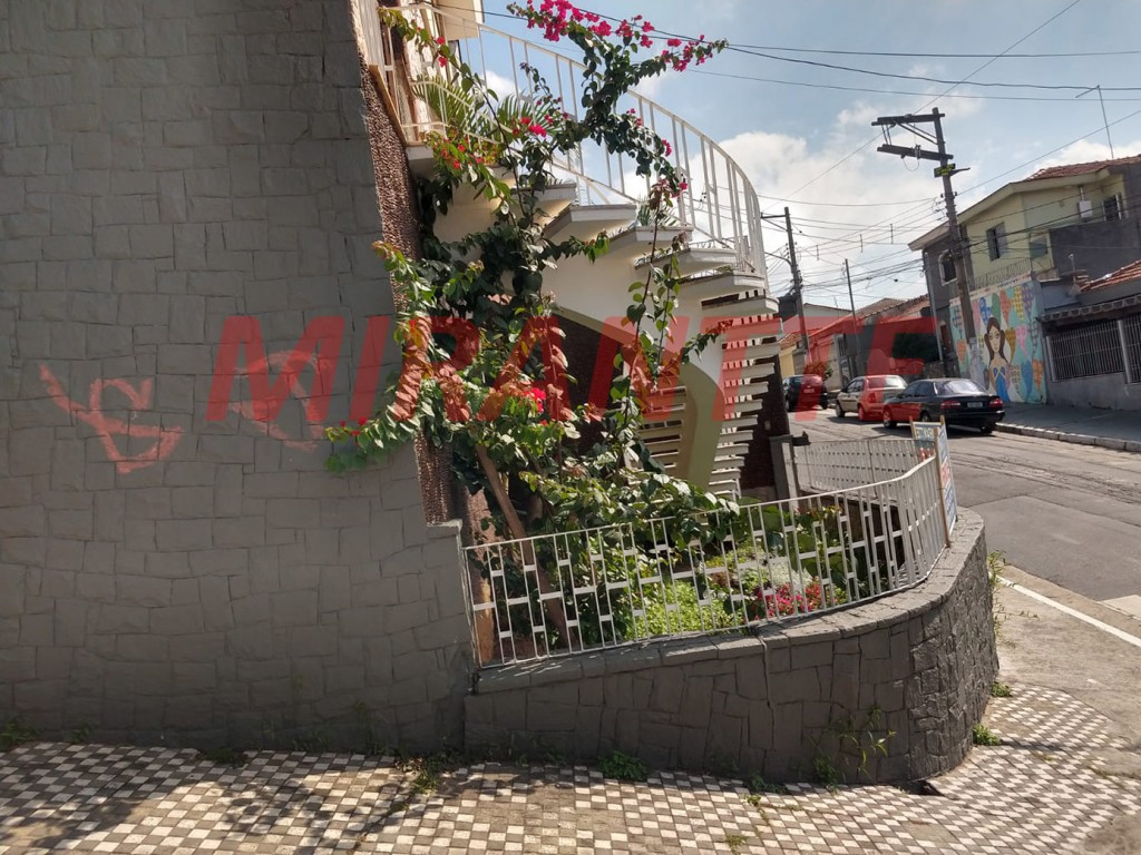 Sobrado de 316m² com 4 quartos em Vila Gustavo