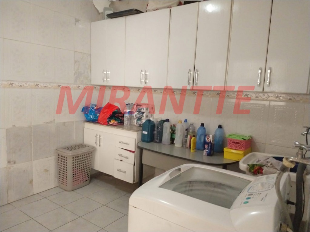 Sobrado de 316m² com 4 quartos em Vila Gustavo