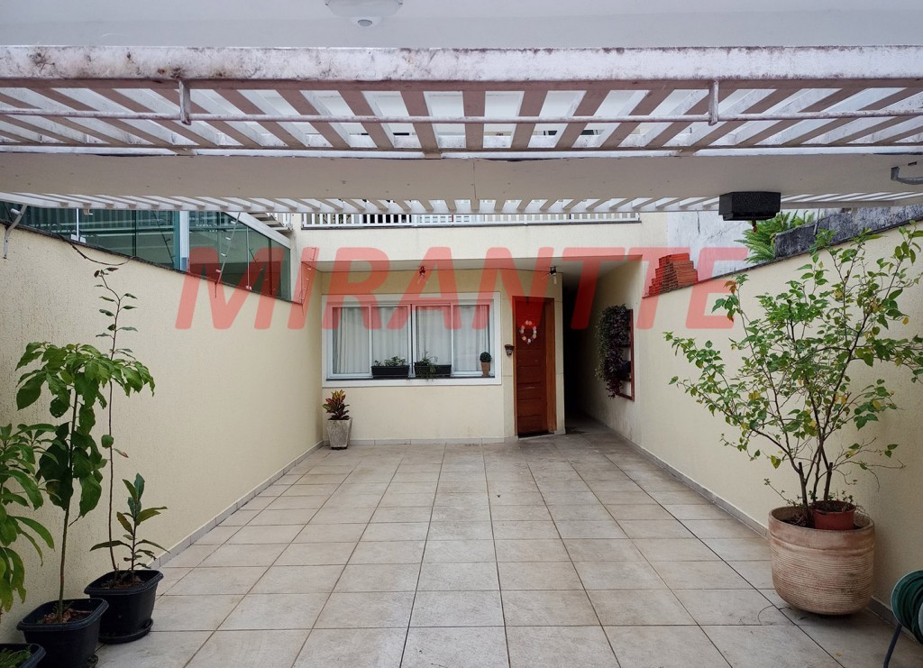 Sobrado de 144m² com 3 quartos em Vila Mazzei