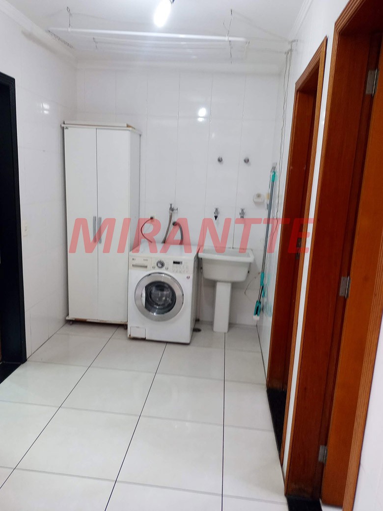 Sobrado de 144m² com 3 quartos em Vila Mazzei