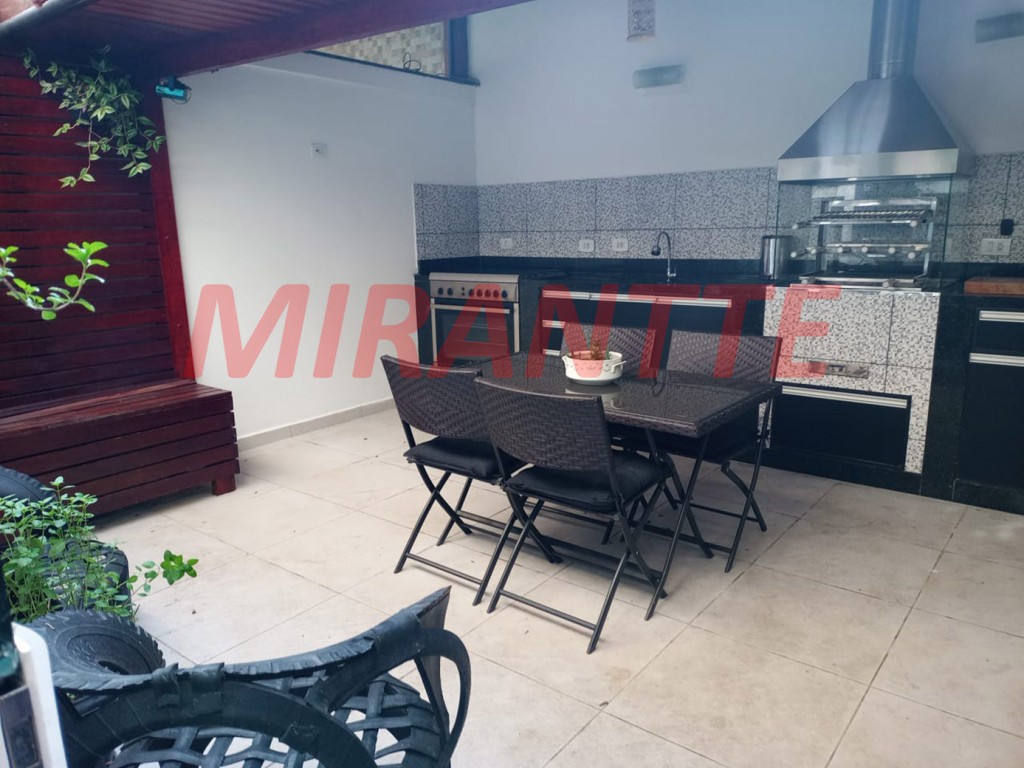 Sobrado de 144m² com 3 quartos em Vila Mazzei