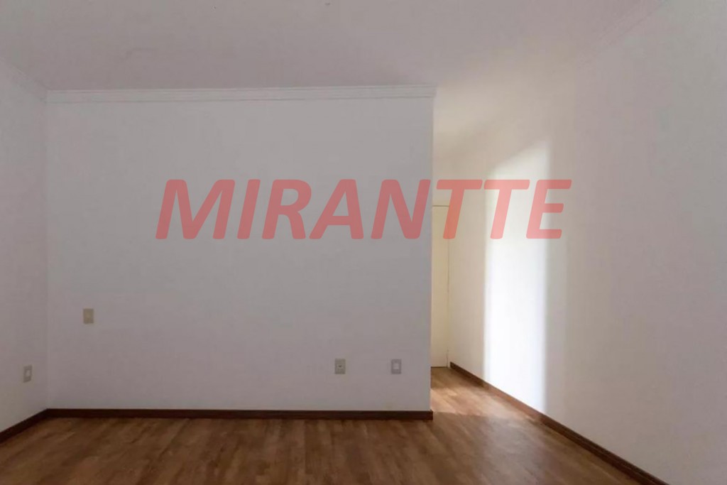 Sobrado de 251m² com 4 quartos em Vila Maria Alta