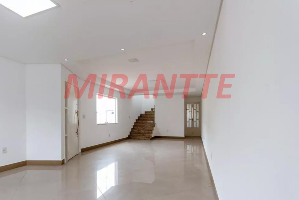 Sobrado de 251m² com 4 quartos em Vila Maria Alta