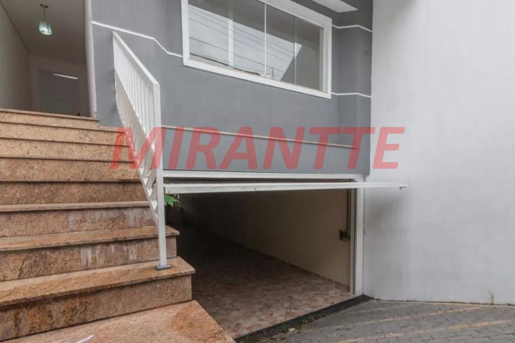 Sobrado de 251m² com 4 quartos em Vila Maria Alta