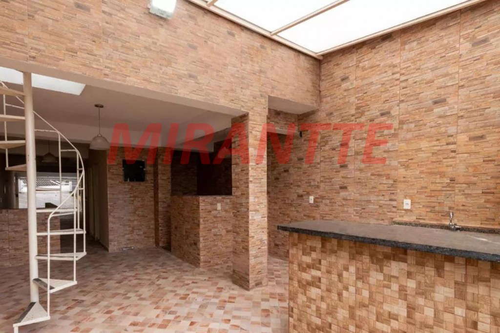 Sobrado de 251m² com 4 quartos em Vila Maria Alta