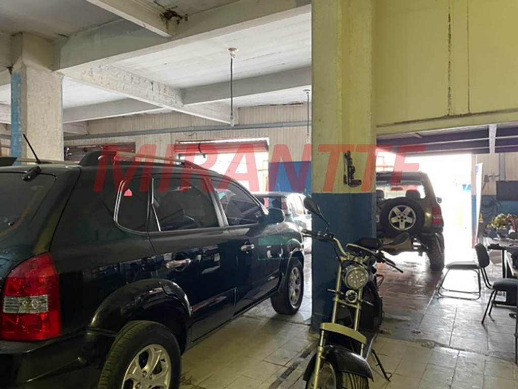 Comercial de 274m² em Santana
