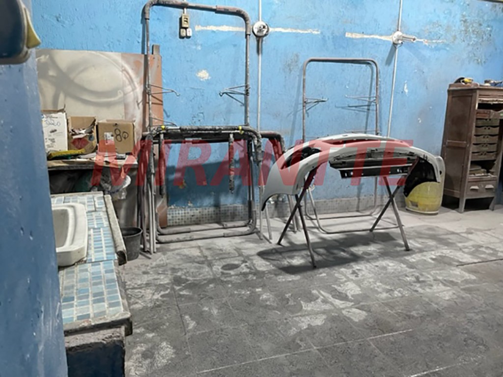 Comercial de 274m² em Santana