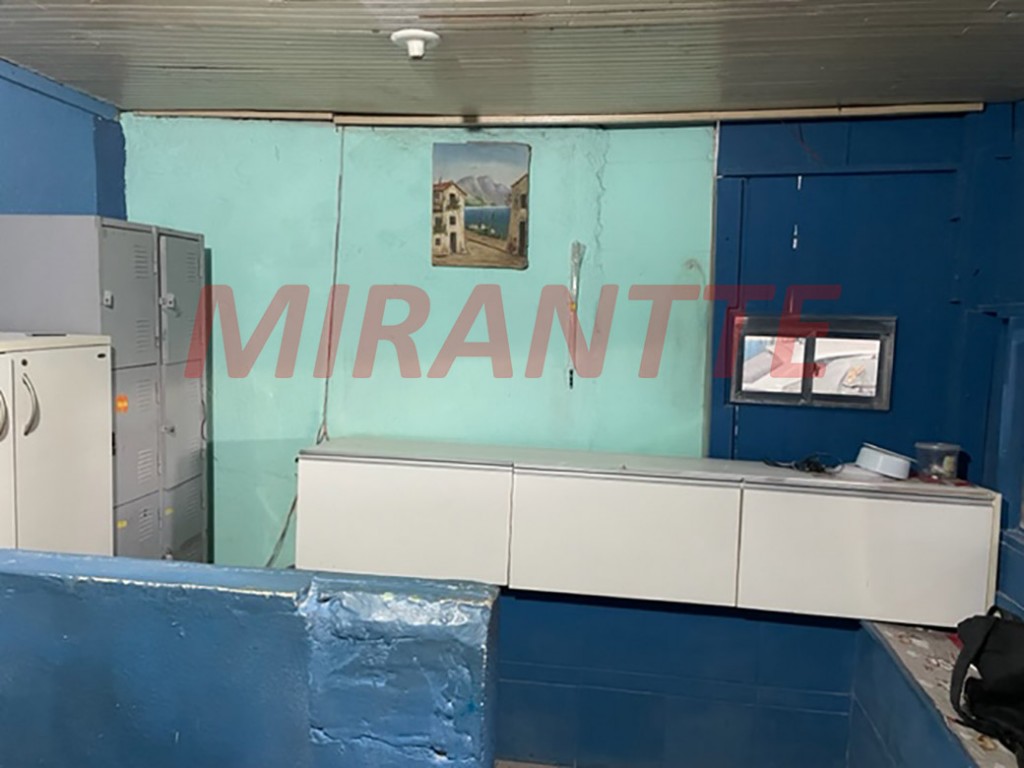 Comercial de 274m² em Santana