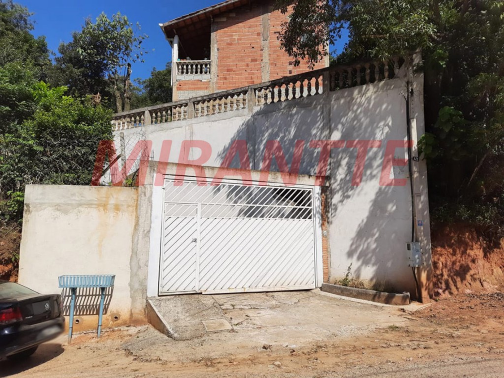 Casa terrea de 116m² com 3 quartos em Jardim Samambaia – Mairiporã
