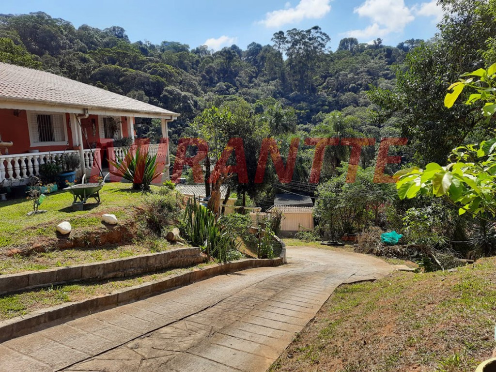 Casa terrea de 116m² com 3 quartos em Jardim Samambaia – Mairiporã