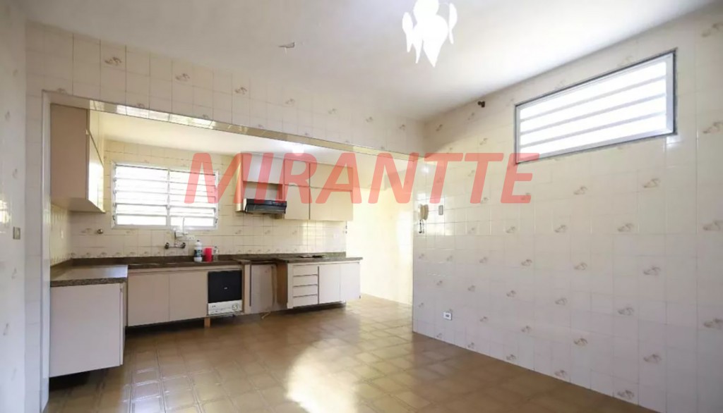 Casa terrea de 228m² com 4 quartos em Vila Nova Cachoeirinha