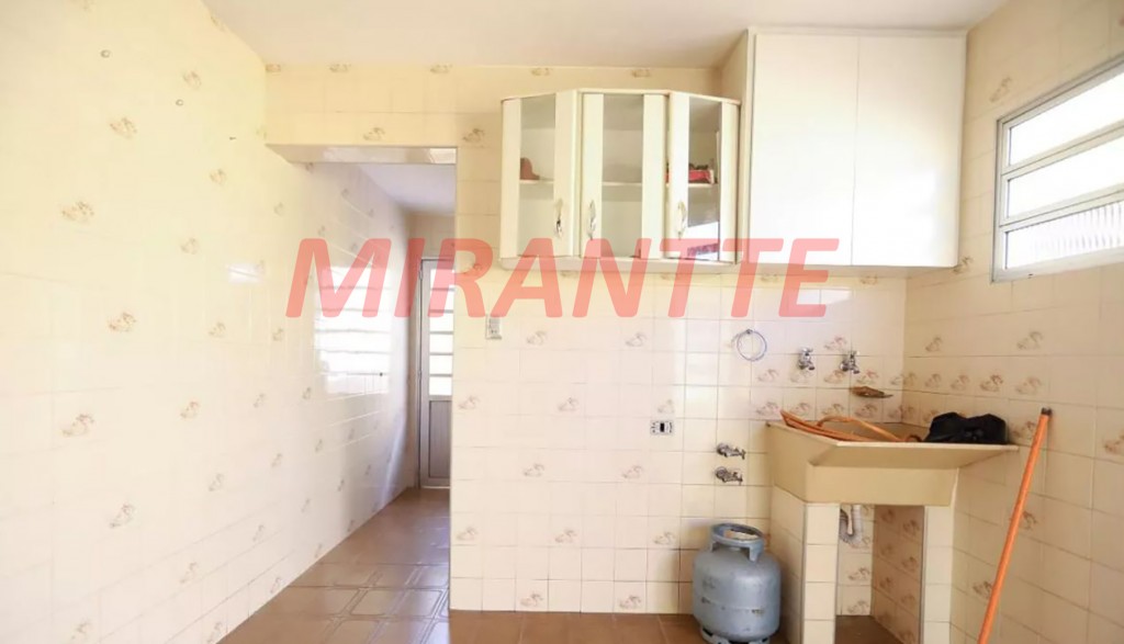 Casa terrea de 228m² com 4 quartos em Vila Nova Cachoeirinha