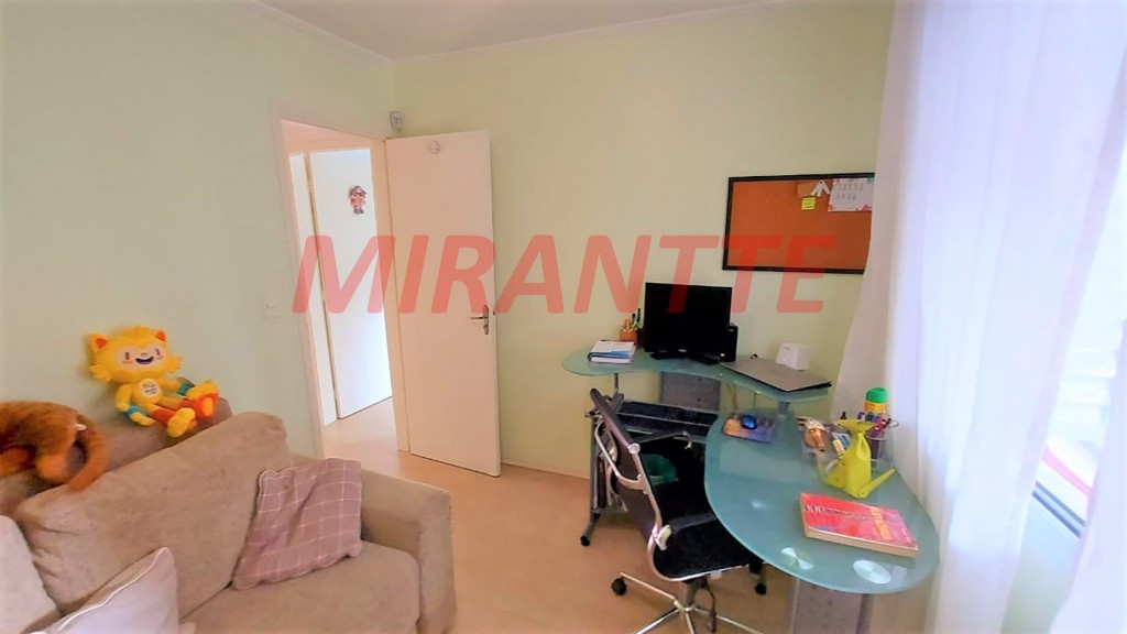 Sobrado de 158m² com 4 quartos em Jardim Virginia Bianca