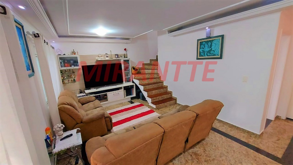 Sobrado de 158m² com 4 quartos em Jardim Virginia Bianca