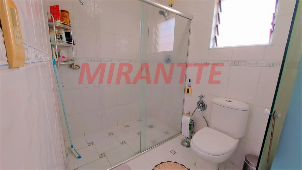Sobrado de 158m² com 4 quartos em Jardim Virginia Bianca