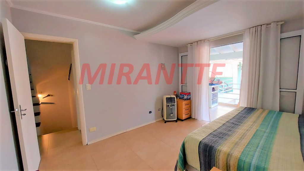 Sobrado de 158m² com 4 quartos em Jardim Virginia Bianca