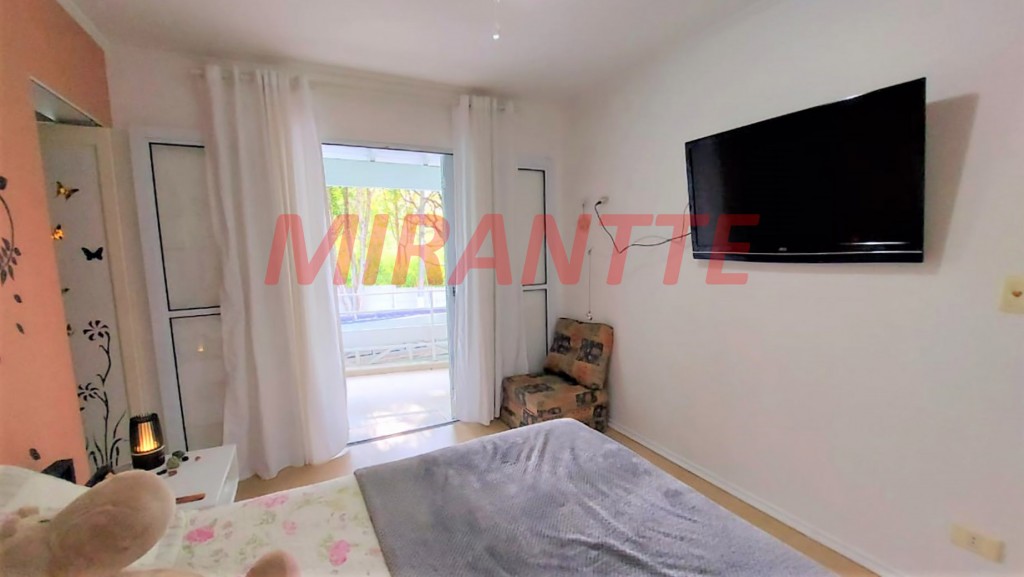 Sobrado de 158m² com 4 quartos em Jardim Virginia Bianca