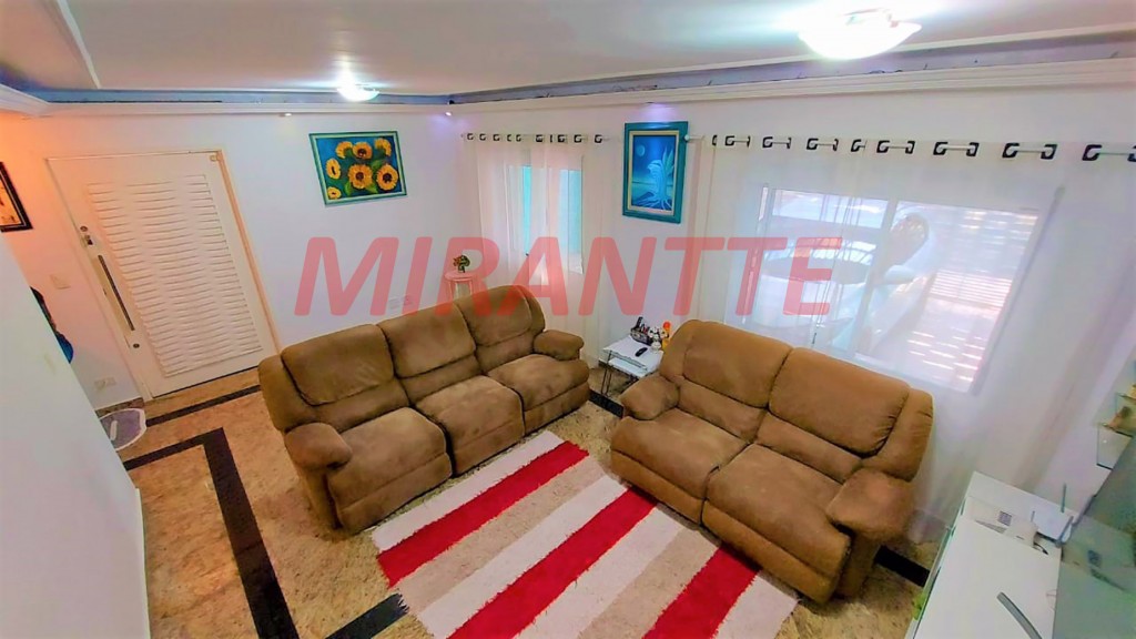 Sobrado de 158m² com 4 quartos em Jardim Virginia Bianca