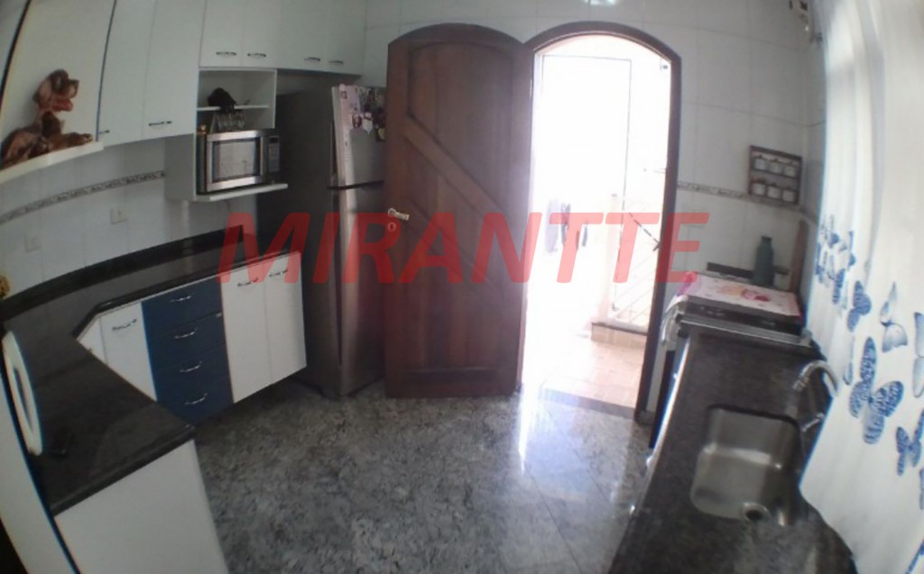 Sobrado de 165m² com 3 quartos em Vila Erna