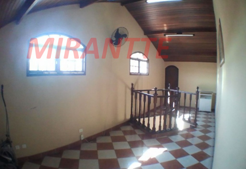 Sobrado de 165m² com 3 quartos em Vila Erna