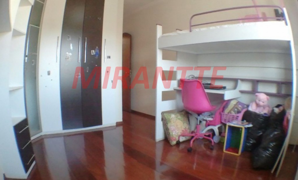 Sobrado de 165m² com 3 quartos em Vila Erna