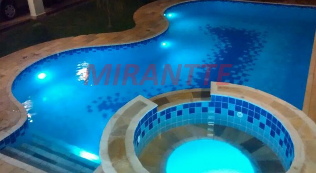 Sobrado de 165m² com 3 quartos em Vila Erna