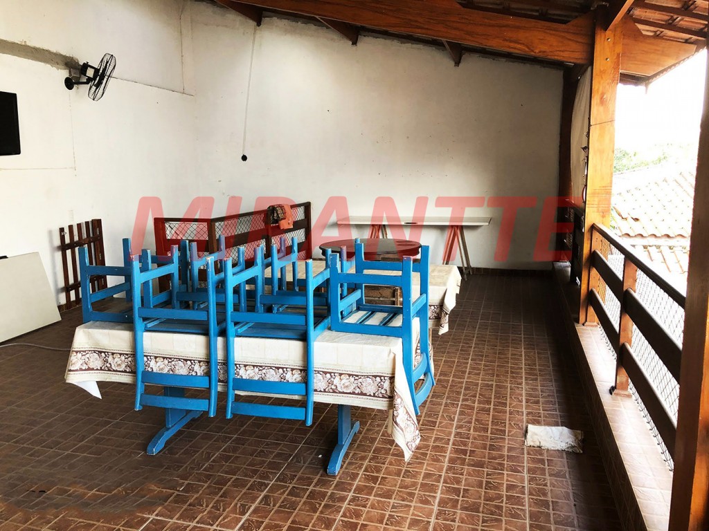 Sobrado de 268m² com 4 quartos em Tremembe